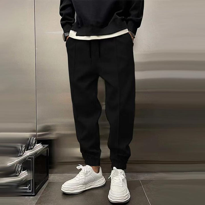 Noah | Relaxed Jogger met Tailored Twist